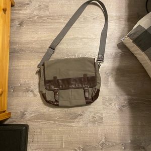 Messenger bag. Only used once